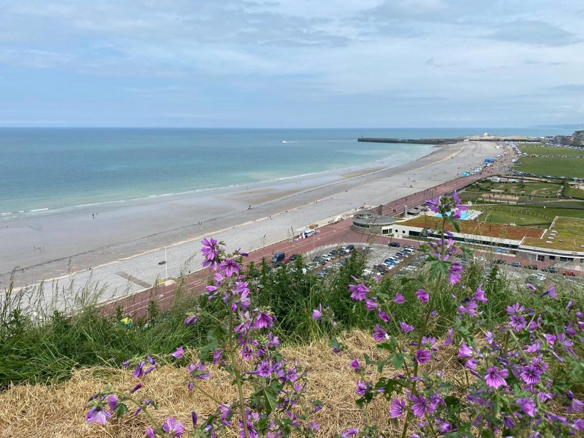 El Arco Iris Entre Port Et Plage Dieppe Exterior photo